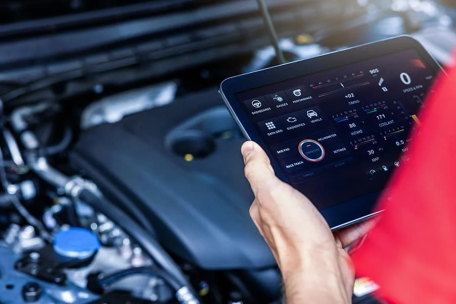 The Technology That Allows Mechanics to Diagnose Cars Without Touching Them