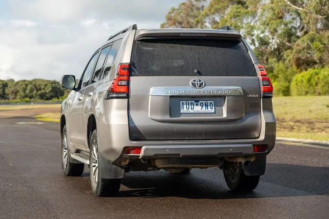 Toyota Land Cruiser Prado Kakadu