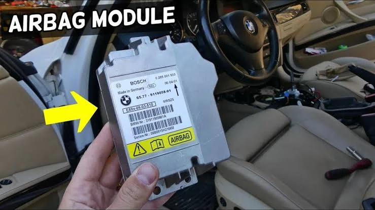 What Causes the Airbag Warning Light to Come On?