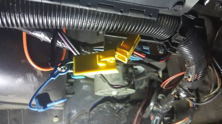 B0016 - Right Front or Passenger Frontal Deployment Loop (Single Stage or Stage 1) Resistance Low