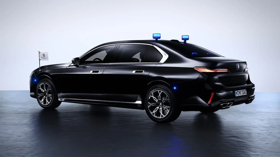 BMW Unveils New Armored i7 and V8 7 Series for High-Profile Individuals BMW Unveils New Armored i7 and V8 7 Series for High-Profile Individuals