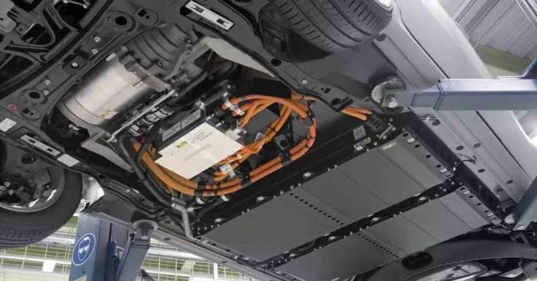 What Parts of the Car Can Electrocute You? What Parts of the Car Can Electrocute You?