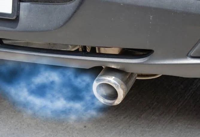Blue Smoke: The Sign of Oil Trouble Blue Smoke: The Sign of Oil Trouble