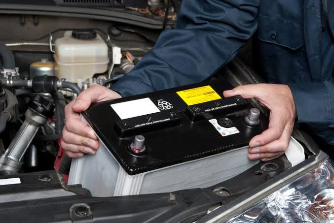 Difficulties in Starting a Car: Battery Issues Difficulties in Starting a Car: Battery Issues