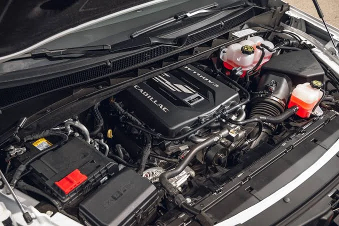 Escalade-V vs. Patrol Nismo: Powertrain and Performance Escalade-V vs. Patrol Nismo: Powertrain and Performance