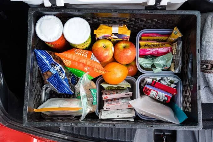 Pack Snacks and Drinks for Refreshment Pack Snacks and Drinks for Refreshment