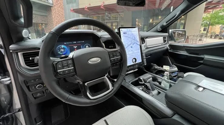 Ford F-150: Interior Comfort Ford F-150: Interior Comfort