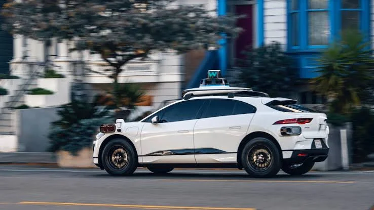 Examples of Driverless Cars Navigating Without Road Markings Examples of Driverless Cars Navigating Without Road Markings