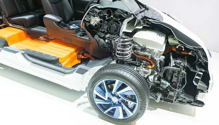 How EVs are Reshaping Auto Repairs and Opening Doors for Mechanics (with Opportunities!)