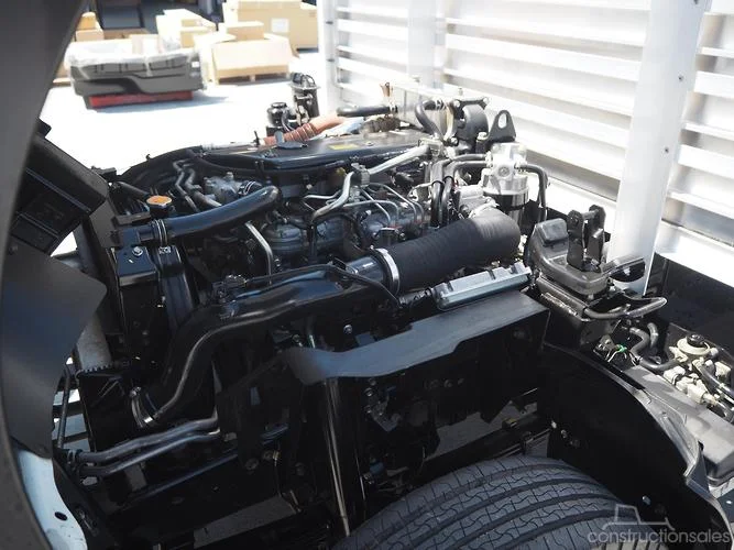 Isuzu FSR: Engine and Transmission