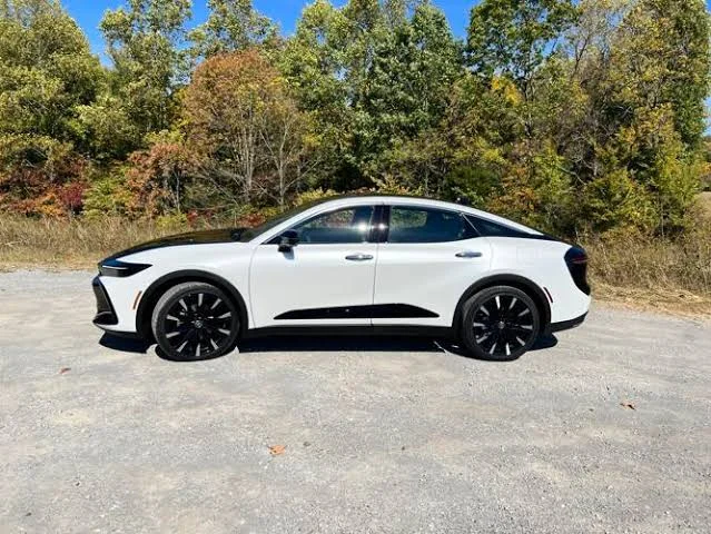 Saloon Cars – Advantages for Long Distance Travel