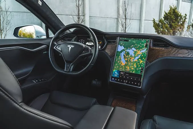 Tesla Model S Plaid vs Porsche Taycan: Which Electric Car Is Worth Your Money? Tesla Model S Plaid vs Porsche Taycan: Which Electric Car Is Worth Your Money?