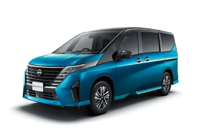 Toyota Noah vs Nissan Serena: Nissan Serena Toyota Noah vs Nissan Serena: Nissan Serena