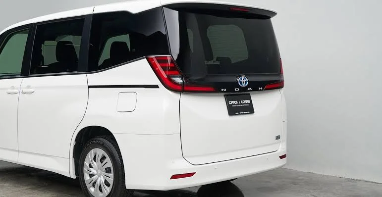 Toyota Noah vs Nissan Serena: Transmission Toyota Noah vs Nissan Serena: Transmission