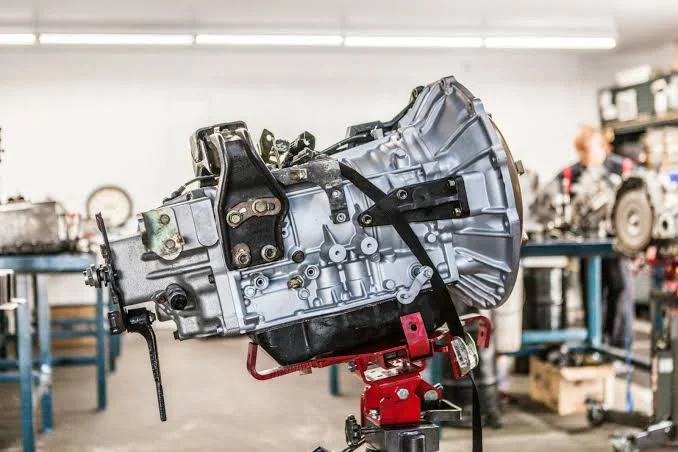 Transmission Rebuild or Replacement: Making the Right Choice