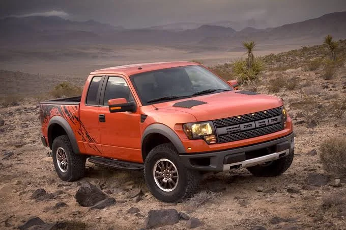 4. Ford F-150 SVT Raptor (2010-2014) 4. Ford F-150 SVT Raptor (2010-2014)
