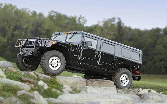9. Hummer H1 (1992-2006) 9. Hummer H1 (1992-2006)
