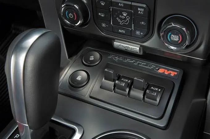 B0037 and B0038: How to Fix AUX Switch Problems DTC Codes