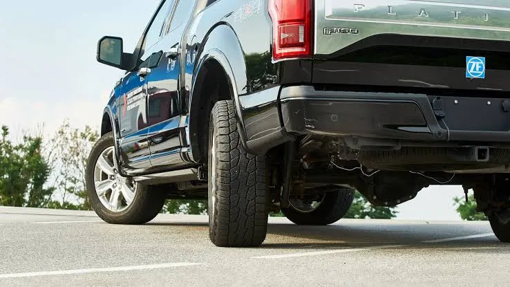Why Aren’t the Rear Tires on Cars Made to Turn Like the Front Tires?