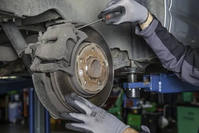 Automatic Transmission Brake Failure: Stop Your Car Without the Parking Brake