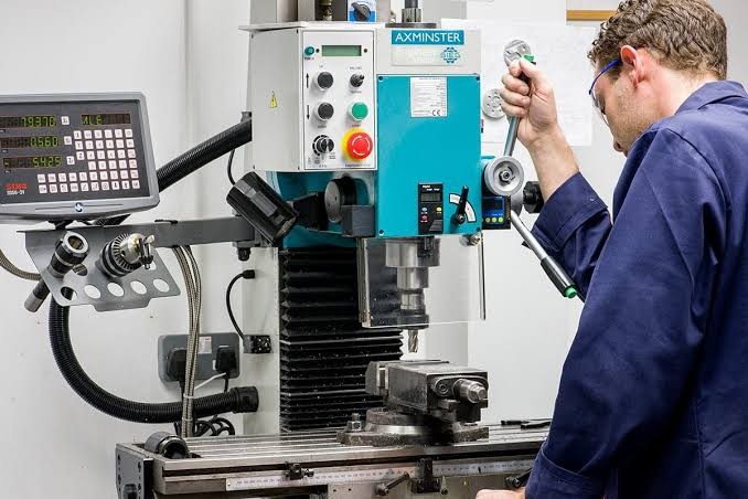 Milling Machine Basics: A Complete Guide for Beginners