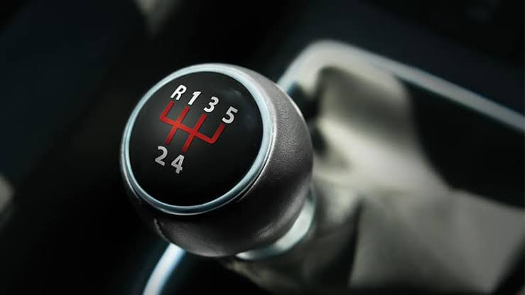 3 Reasons Why Manual Transmissions Are Still Worth Choosing